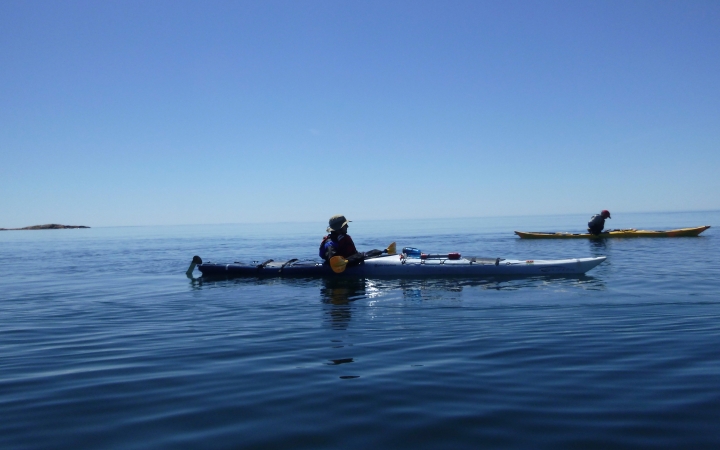 adults learn how to sea kayak 